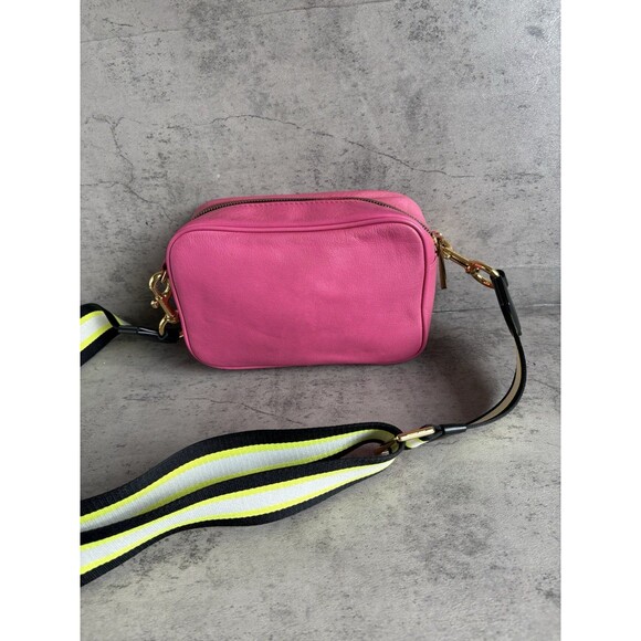 Marc Jacobs Flash Hot Pink Soft Leather Logo Embossed Camera Crossbody Bag - Picture 3 of 8